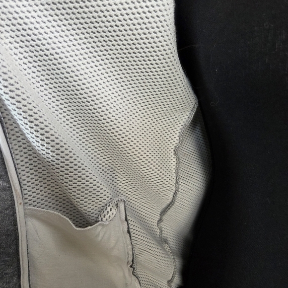 ⭐️Abercromie & Fitch Kids Grey Zip Hoodie Size 15/16 - Picture 5 of 7